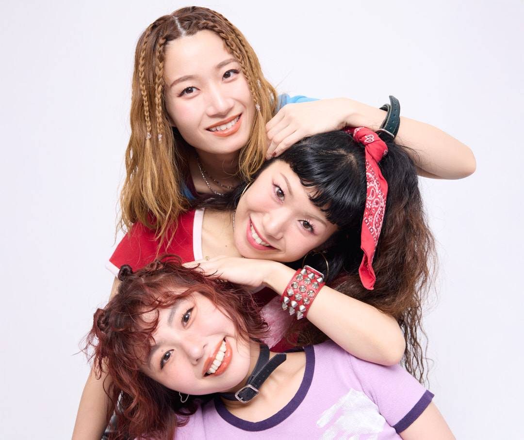 THE LET'S GO's official artist photo.