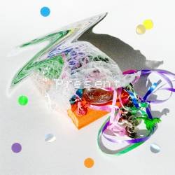 Cover image for the single Present by TOMOO